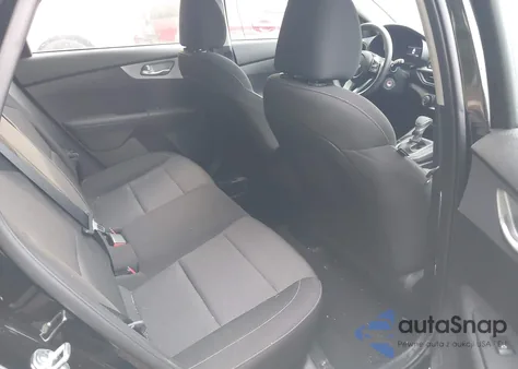 2024 Kia Forte Lx/Lxs z USA, uszkodzony, nr VIN 3KPF24AD8RE714248